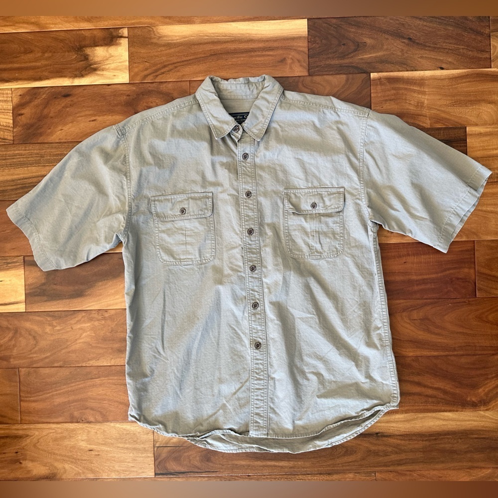 Pacific Crest Vintage Button Up Short Sleeve Trail Shirt size Large